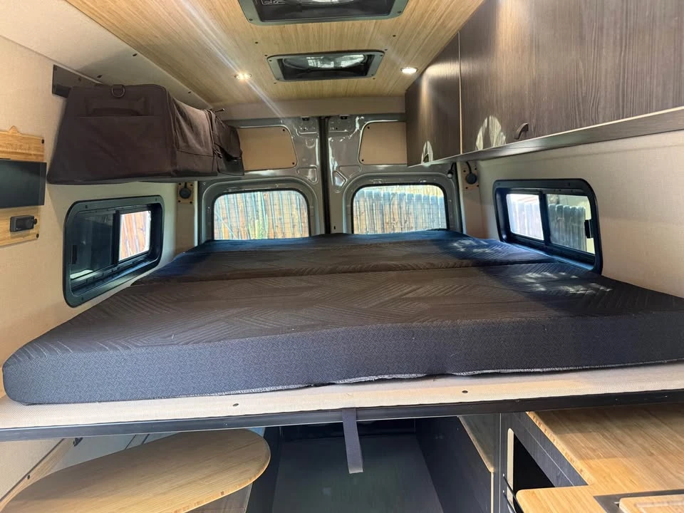 2025 Mercedes-Benz VS30 Sprinter - Image 3 of 14