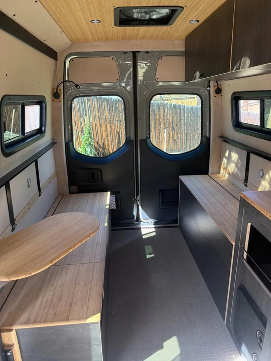 2025 Mercedes-Benz VS30 Sprinter - Image 10 of 14