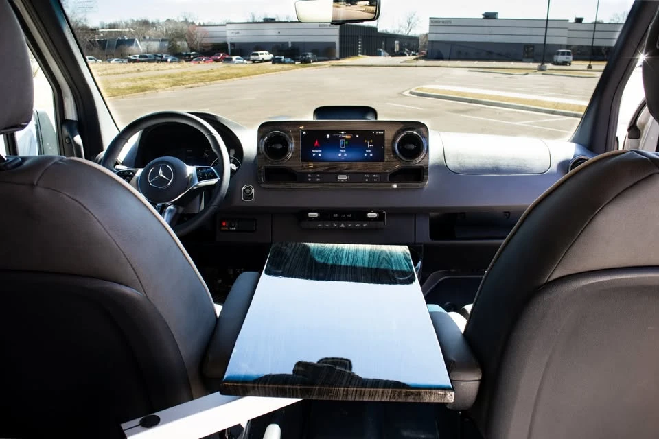 2025 Mercedes-Benz VS30 Sprinter - Image 12 of 19