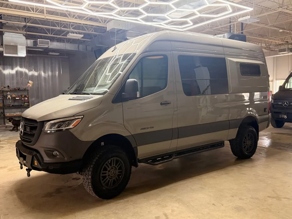 2025 Mercedes-Benz VS30 Sprinter - Image 9 of 19