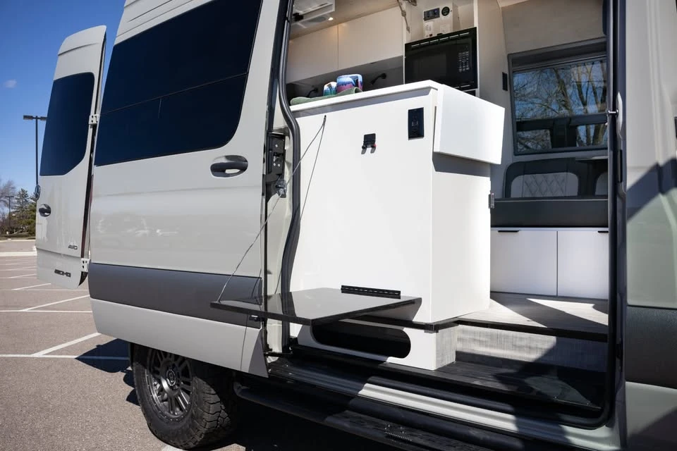 2025 Mercedes-Benz VS30 Sprinter - Image 16 of 19