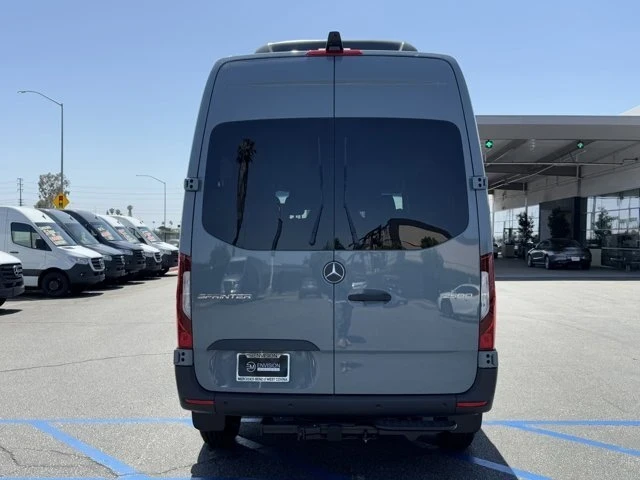 2025 Mercedes-Benz VS30 Sprinter - Image 10 of 12
