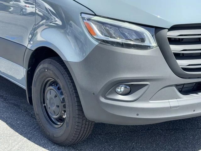 2025 Mercedes-Benz VS30 Sprinter - Image 4 of 12