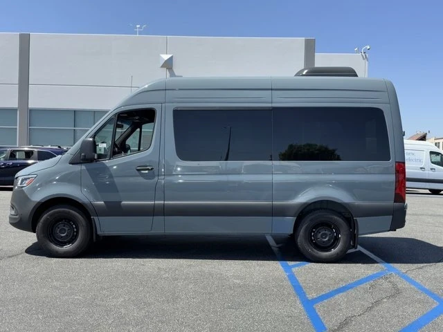 2025 Mercedes-Benz VS30 Sprinter - Image 8 of 12