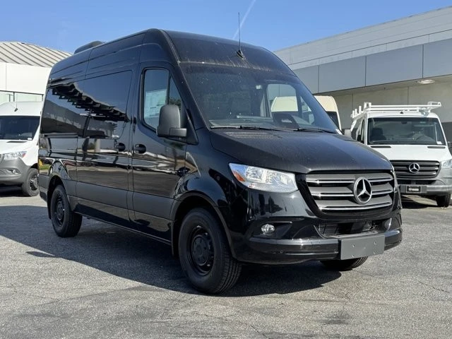 2025 Mercedes-Benz VS30 Sprinter - Image 2 of 12