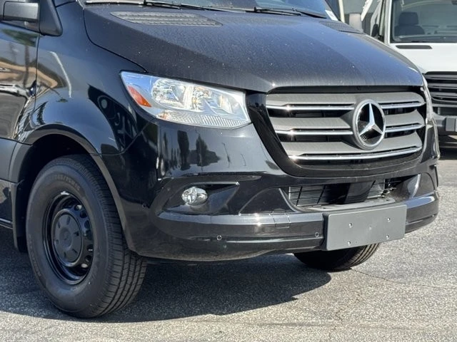 2025 Mercedes-Benz VS30 Sprinter - Image 3 of 12