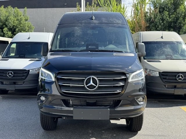 2025 Mercedes-Benz VS30 Sprinter - Image 3 of 12