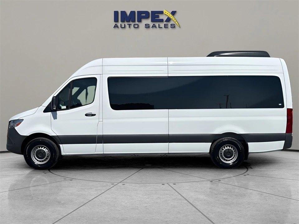 2025 Mercedes-Benz VS30 Sprinter - Image 2 of 12