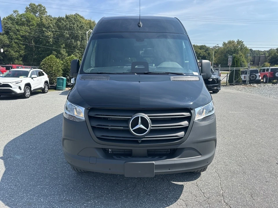 2025 Mercedes-Benz VS30 Sprinter - Image 8 of 12