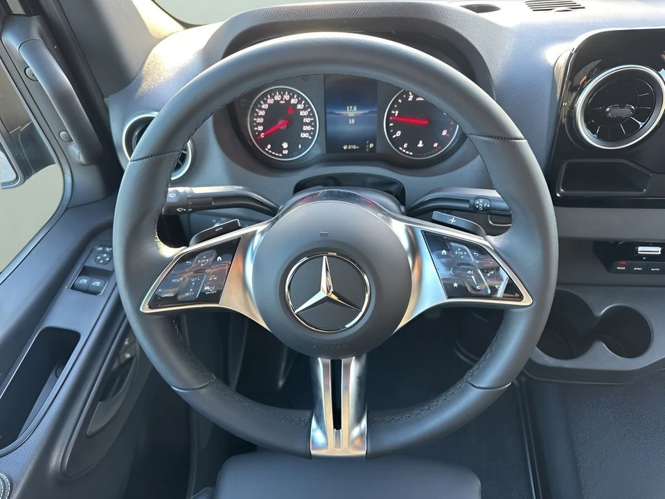 2025 Mercedes-Benz VS30 Sprinter - Image 12 of 12