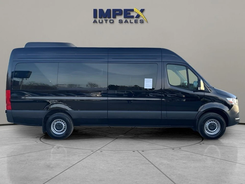 2025 Mercedes-Benz VS30 Sprinter - Image 6 of 12