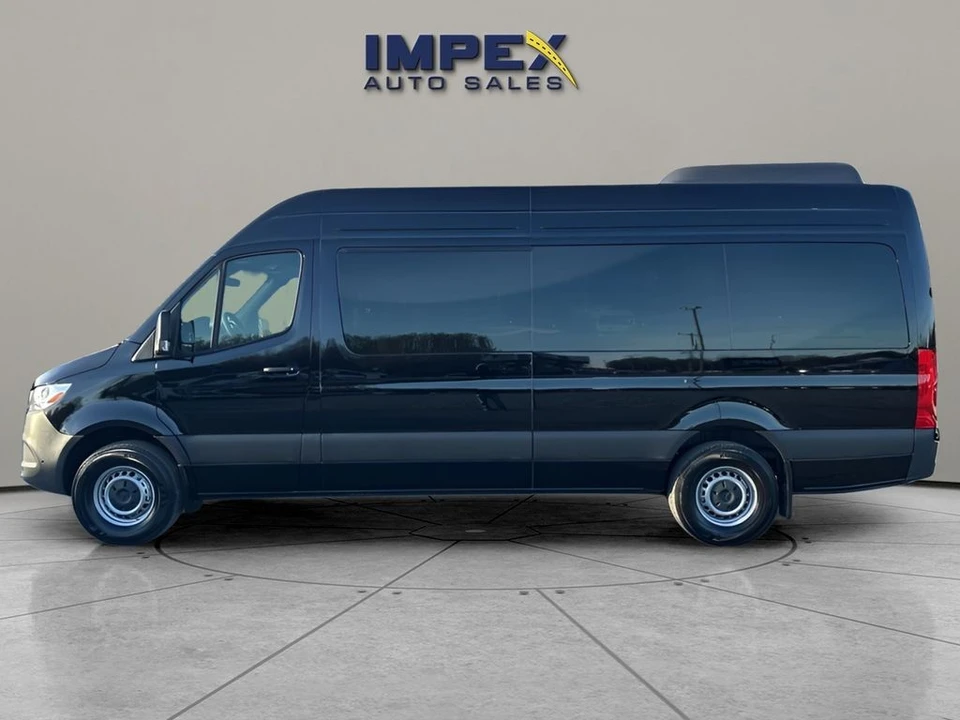 2025 Mercedes-Benz VS30 Sprinter - Image 2 of 12