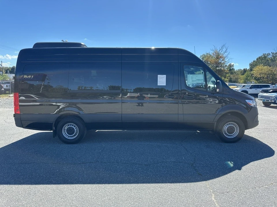 2025 Mercedes-Benz VS30 Sprinter - Image 6 of 12