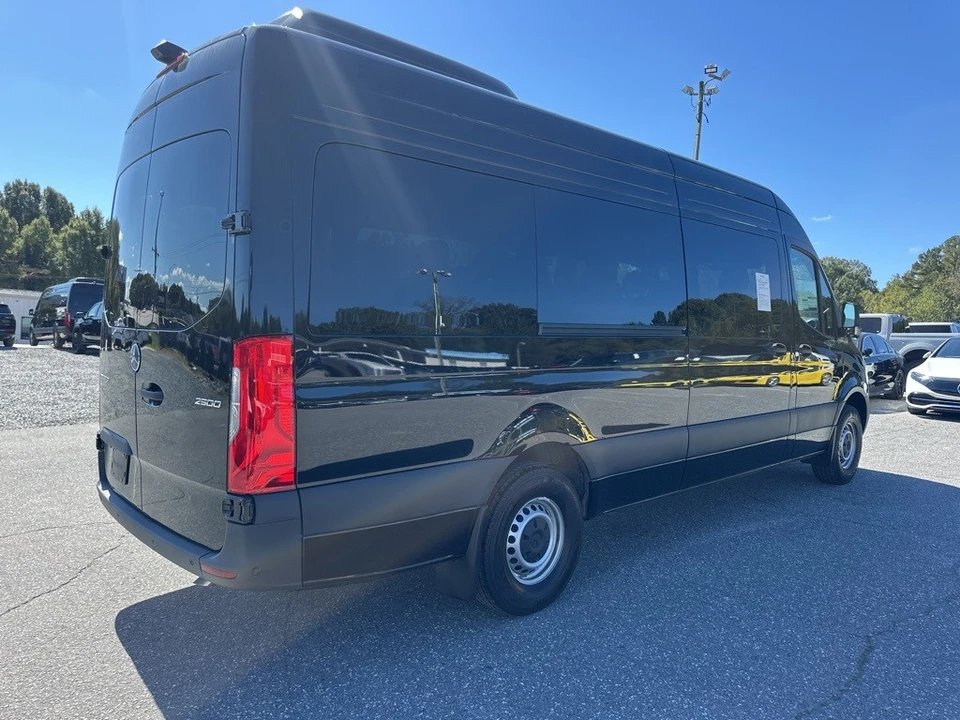 2025 Mercedes-Benz VS30 Sprinter - Image 5 of 12