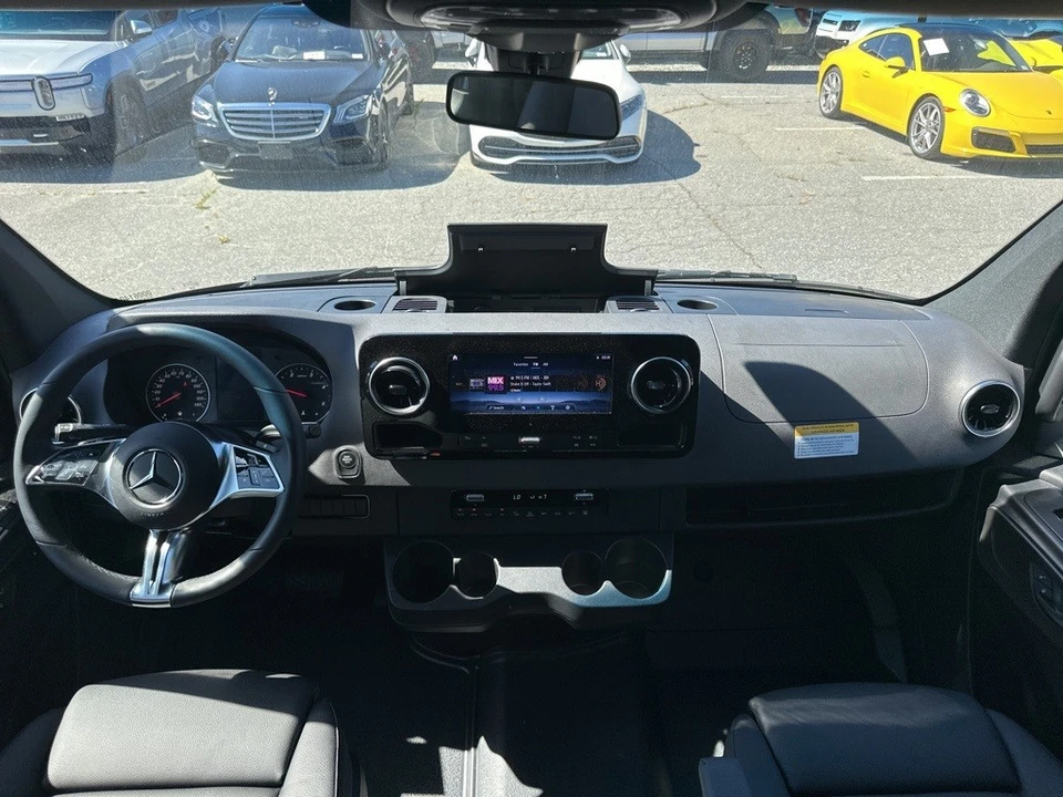 2025 Mercedes-Benz VS30 Sprinter - Image 11 of 12