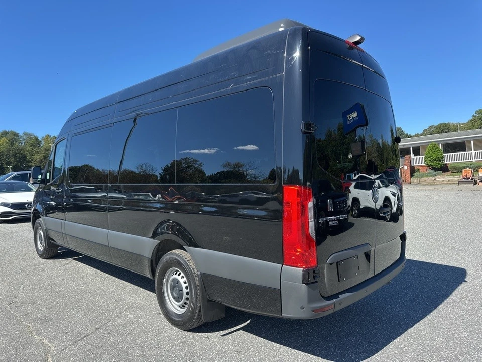 2025 Mercedes-Benz VS30 Sprinter - Image 3 of 12