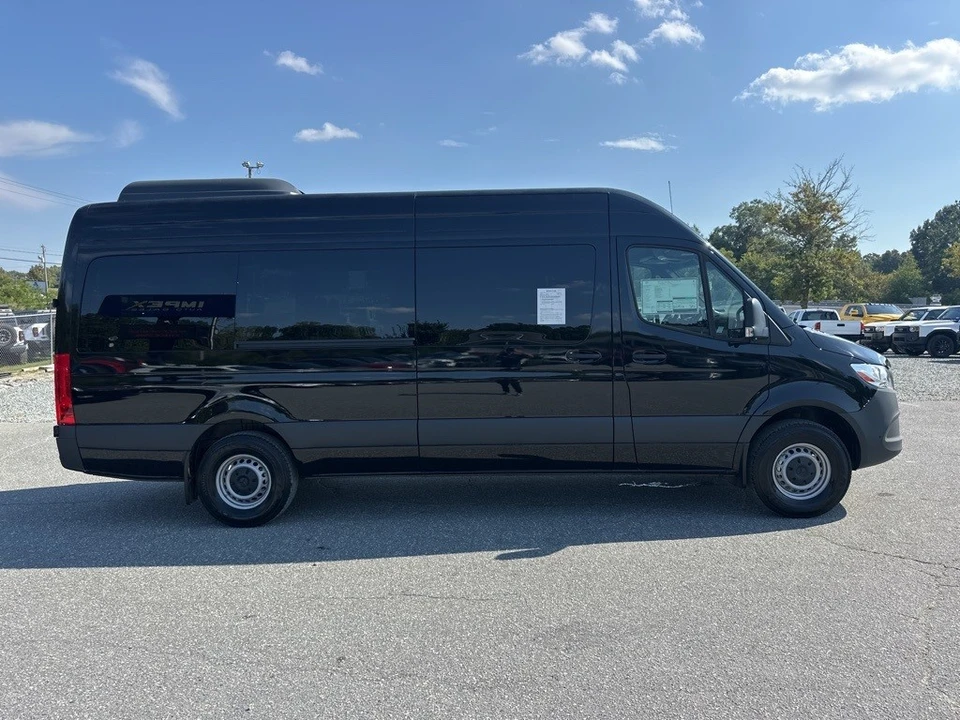 2025 Mercedes-Benz VS30 Sprinter - Image 6 of 12
