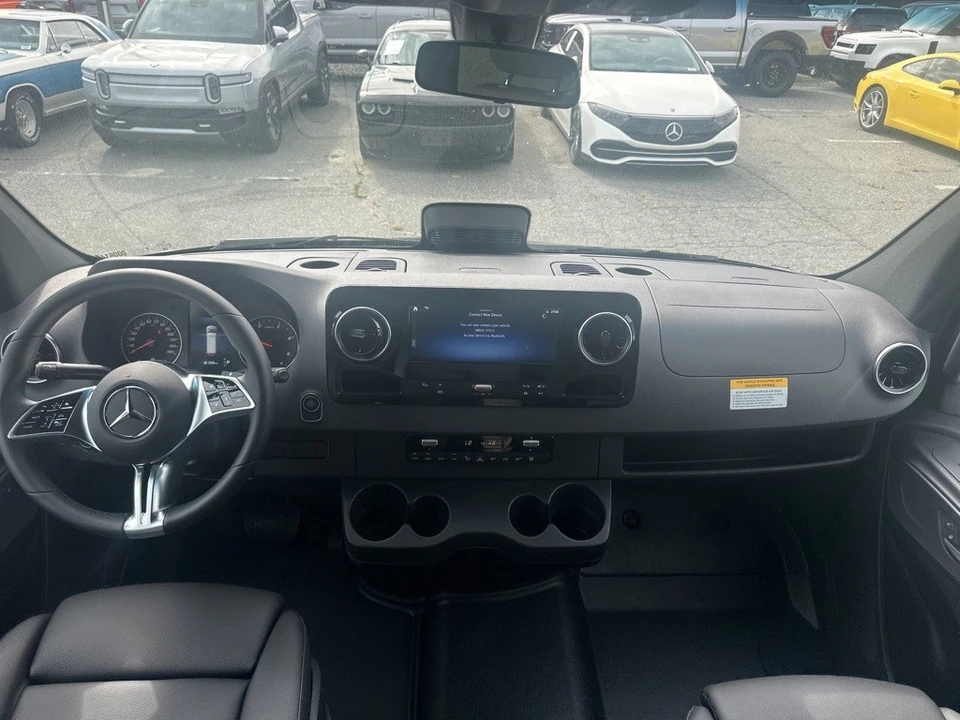 2025 Mercedes-Benz VS30 Sprinter - Image 11 of 12