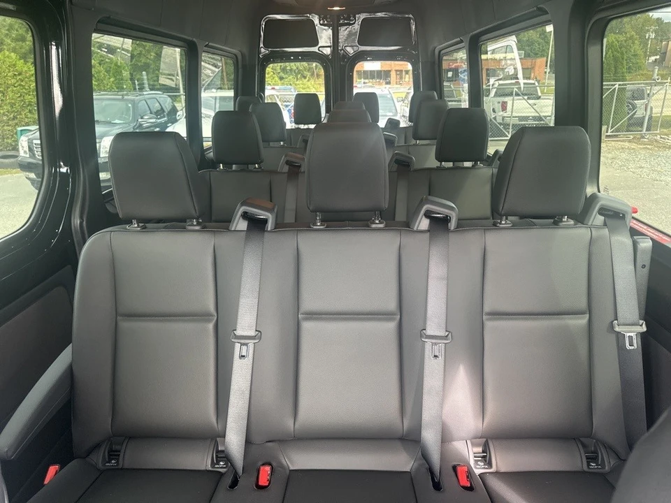 2025 Mercedes-Benz VS30 Sprinter - Image 10 of 12
