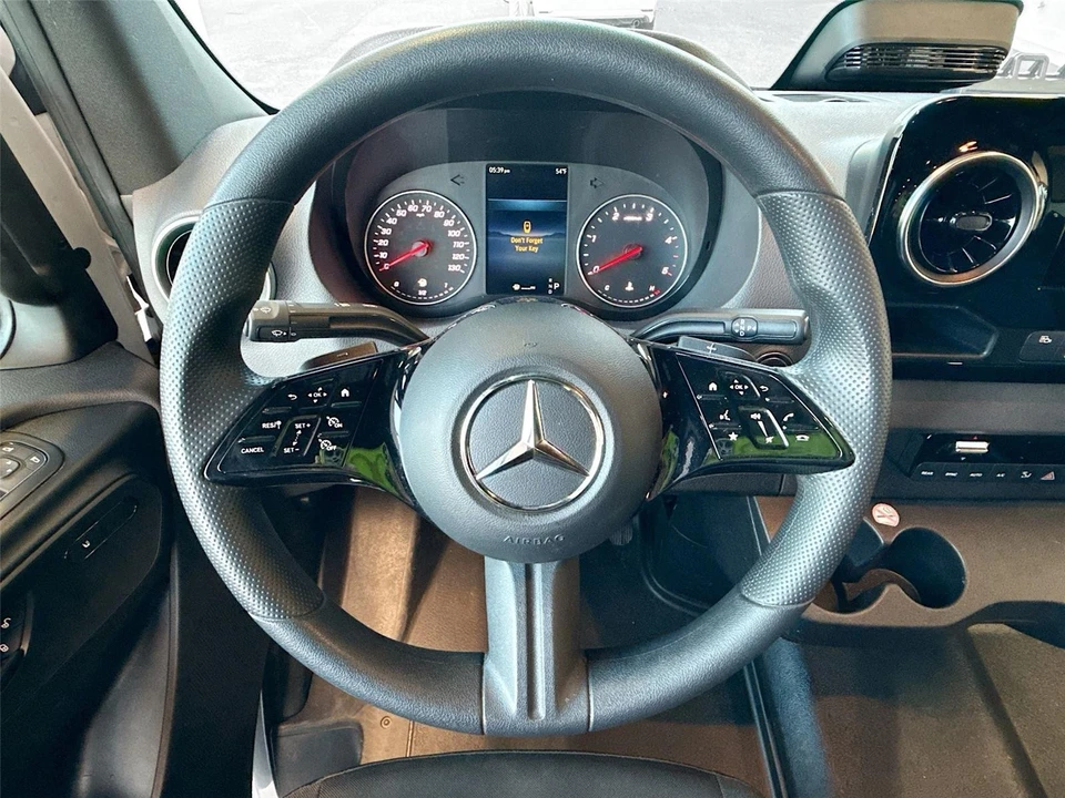 2025 Mercedes-Benz VS30 Sprinter - Image 11 of 16