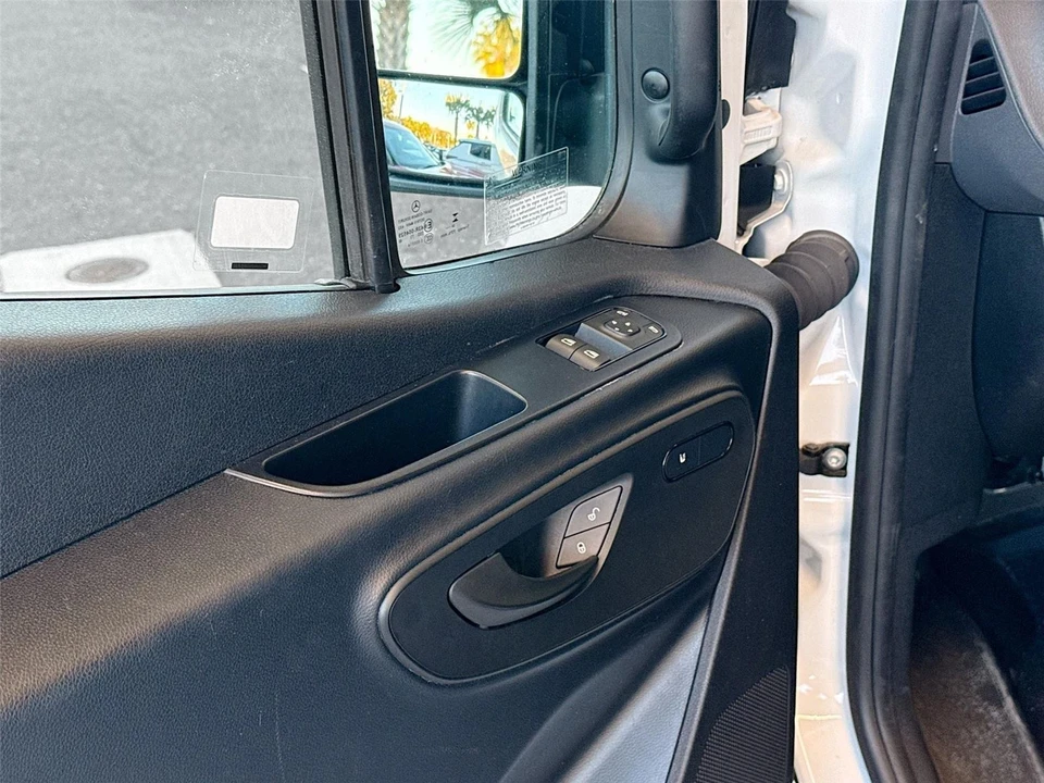 2025 Mercedes-Benz VS30 Sprinter - Image 14 of 16