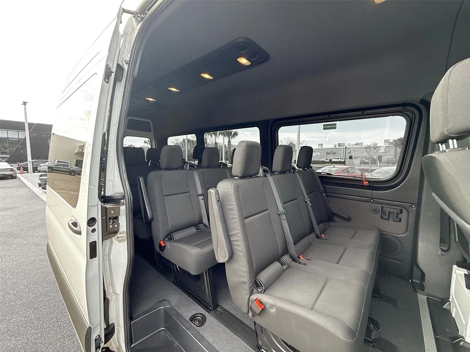 2025 Mercedes-Benz VS30 Sprinter - Image 17 of 21