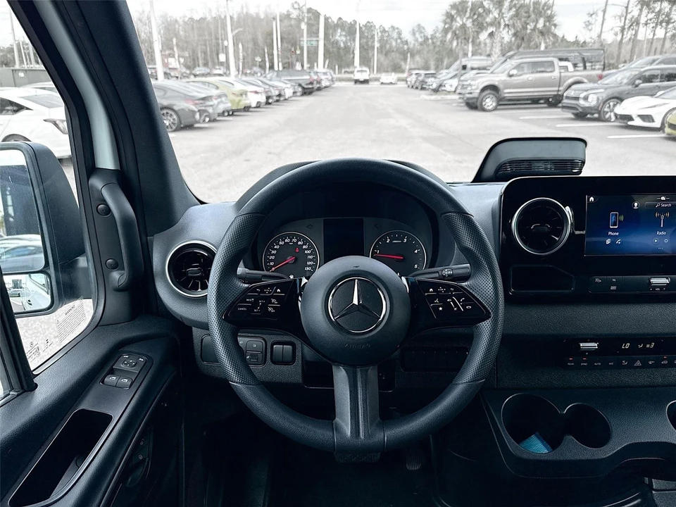 2025 Mercedes-Benz VS30 Sprinter - Image 5 of 21