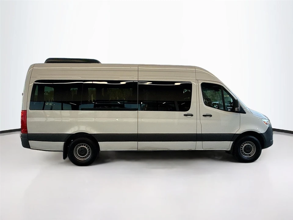 2025 Mercedes-Benz VS30 Sprinter - Image 8 of 16