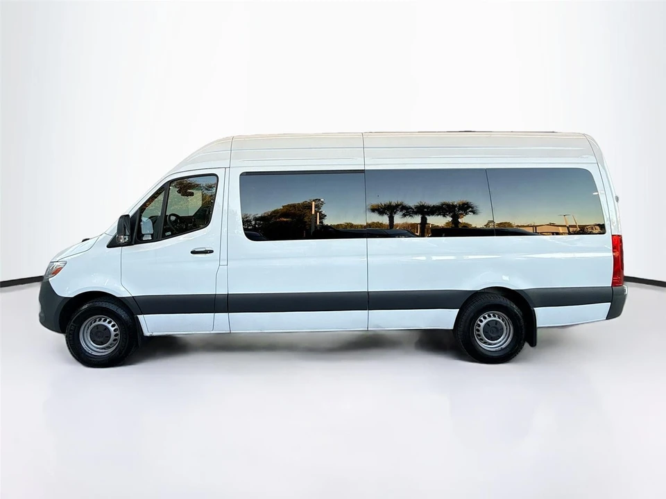 2025 Mercedes-Benz VS30 Sprinter - Image 4 of 16