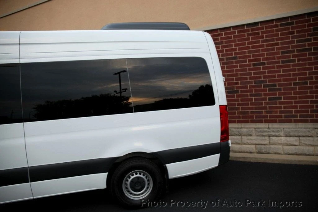 2025 Mercedes-Benz VS30 Sprinter - Image 8 of 12