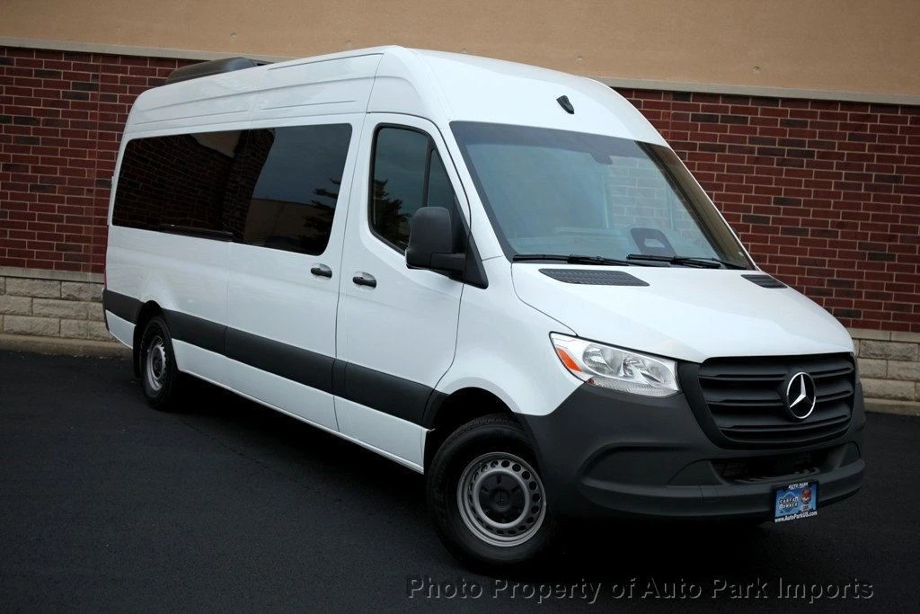 2025 Mercedes-Benz VS30 Sprinter - Image 9 of 12