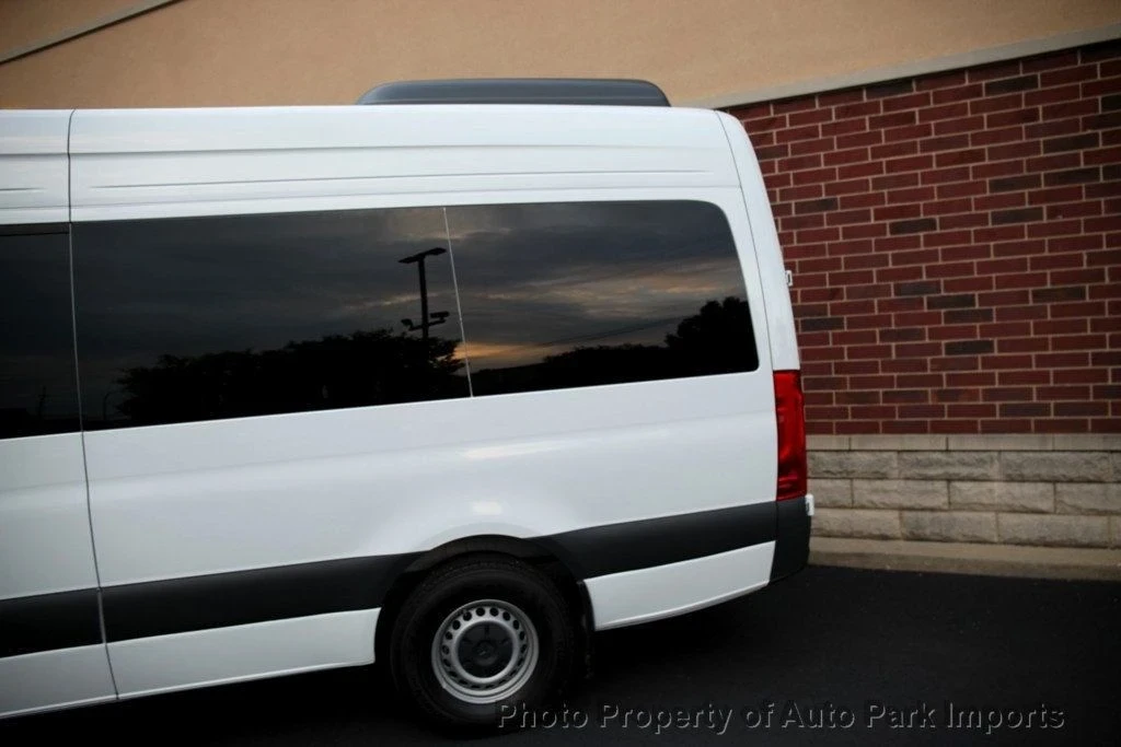 2025 Mercedes-Benz VS30 Sprinter - Image 8 of 12