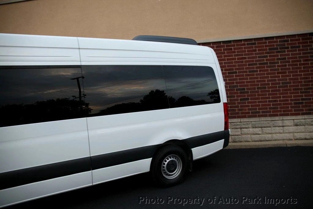 2025 Mercedes-Benz VS30 Sprinter - Image 7 of 12