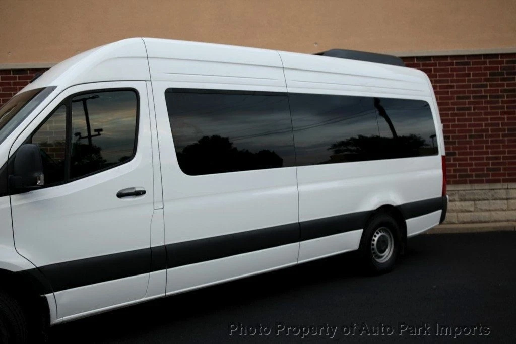 2025 Mercedes-Benz VS30 Sprinter - Image 6 of 12