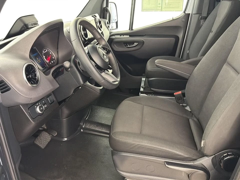 2025 Mercedes-Benz VS30 Sprinter - Image 10 of 20