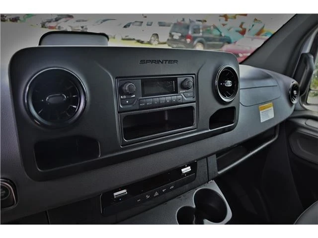 2025 Mercedes-Benz VS30 Sprinter - Image 13 of 19