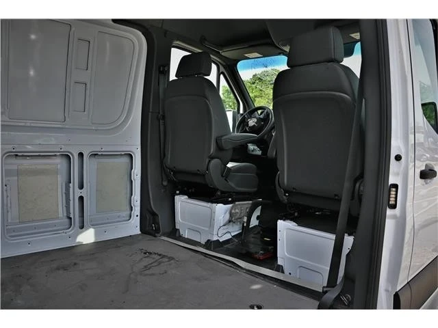 2025 Mercedes-Benz VS30 Sprinter - Image 11 of 19