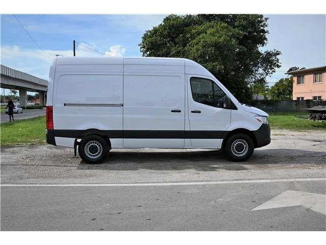 2025 Mercedes-Benz VS30 Sprinter - Image 5 of 19