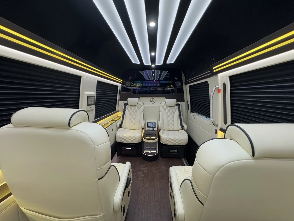 2025 Mercedes-Benz VS30 Sprinter - Image 15 of 18