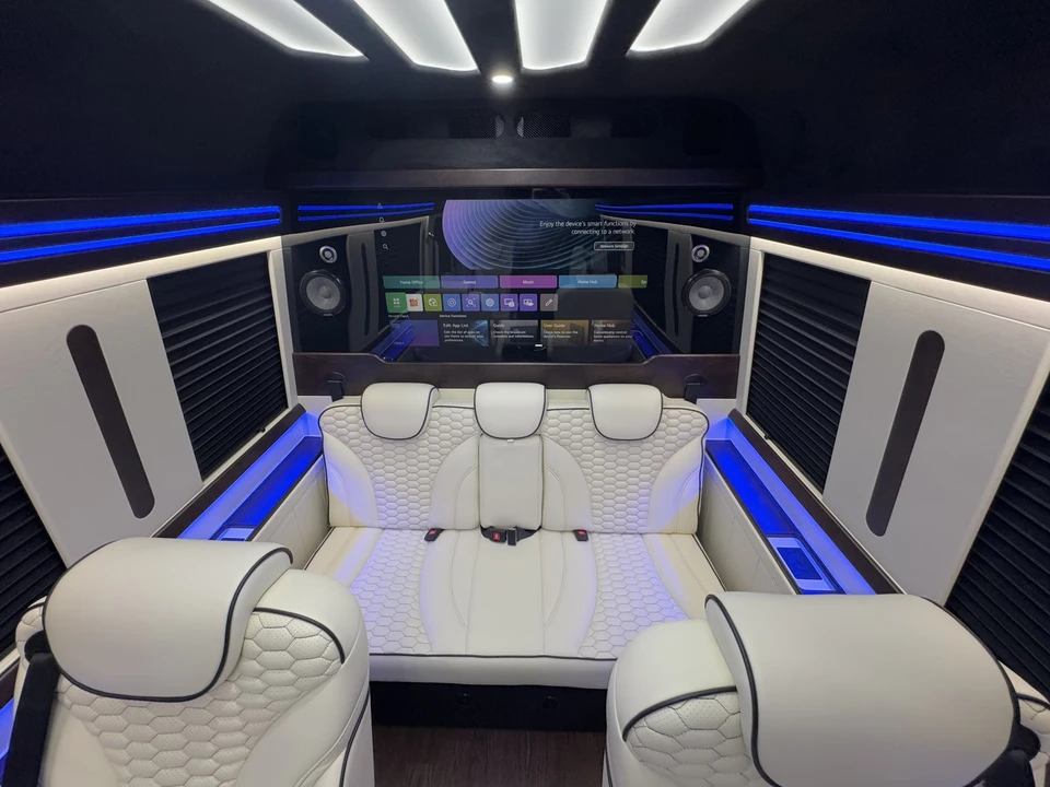 2025 Mercedes-Benz VS30 Sprinter - Image 12 of 18