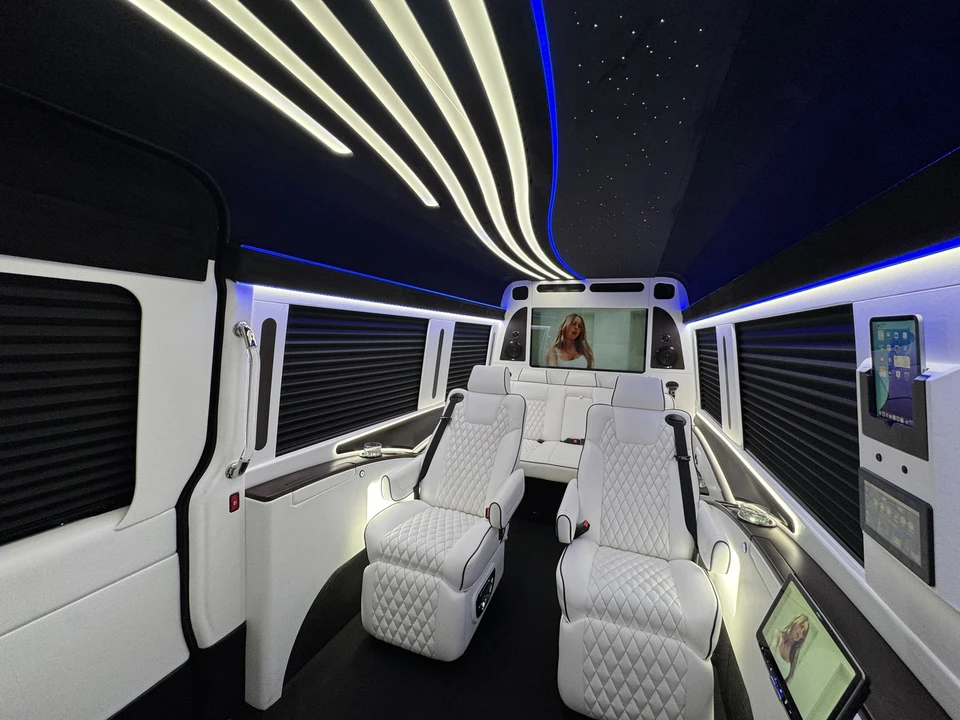 2025 Mercedes-Benz VS30 Sprinter - Image 15 of 20
