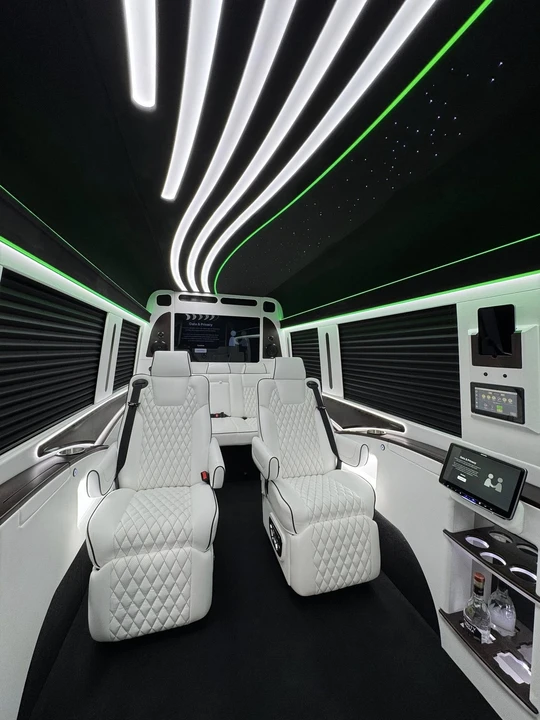 2025 Mercedes-Benz VS30 Sprinter - Image 6 of 20
