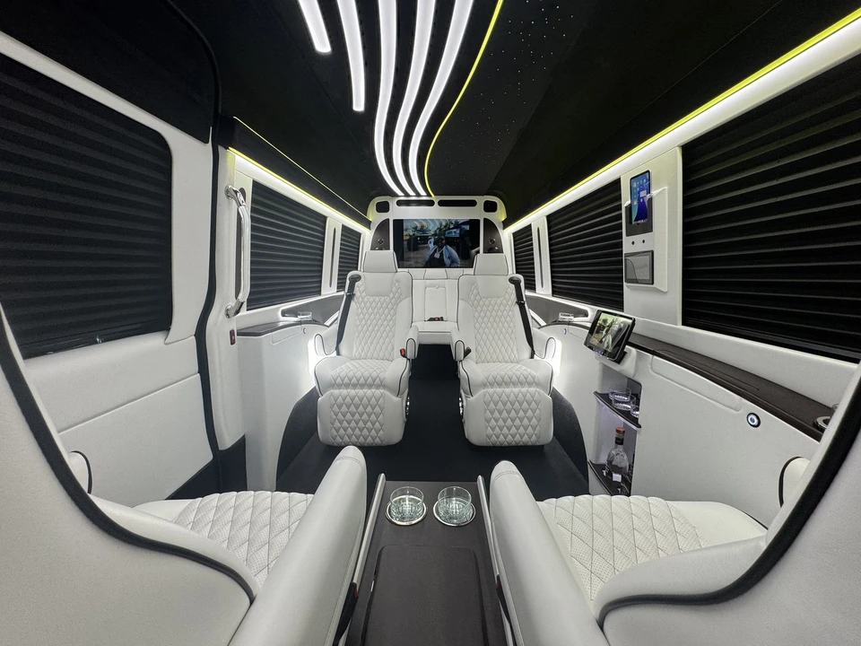 2025 Mercedes-Benz VS30 Sprinter - Image 12 of 20