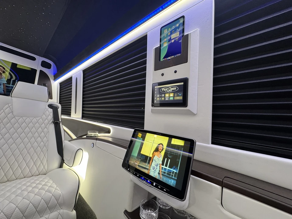 2025 Mercedes-Benz VS30 Sprinter - Image 18 of 20