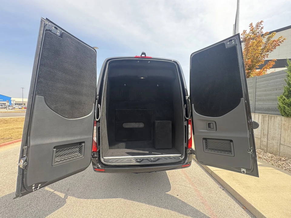 2025 Mercedes-Benz VS30 Sprinter - Image 8 of 20