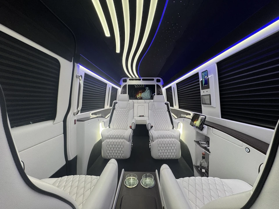 2025 Mercedes-Benz VS30 Sprinter - Image 14 of 20