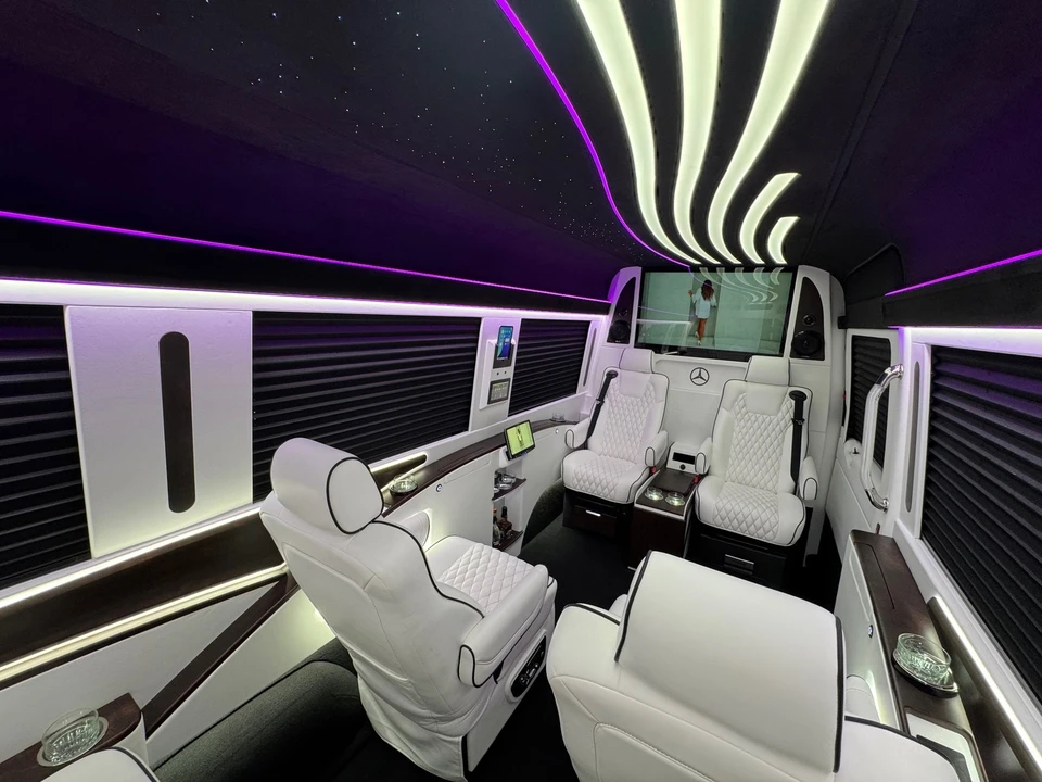 2025 Mercedes-Benz VS30 Sprinter - Image 5 of 20