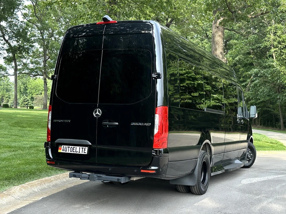 2025 Mercedes-Benz VS30 Sprinter - Image 9 of 11
