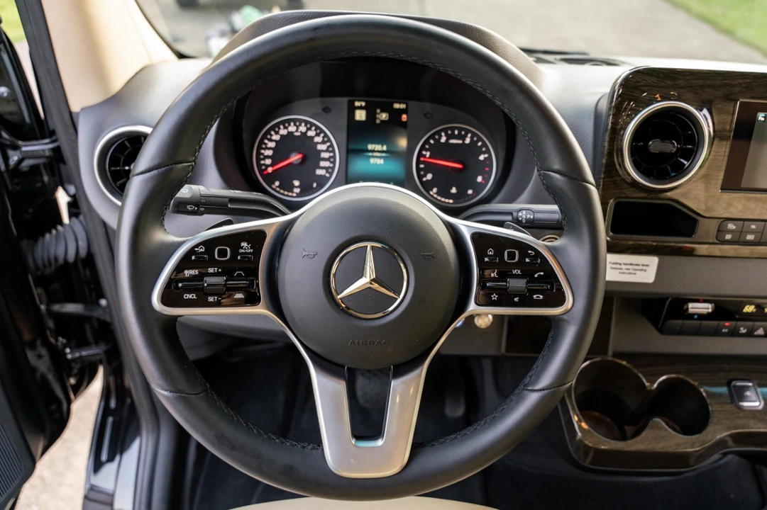 2025 Mercedes-Benz VS30 Sprinter - Image 14 of 21