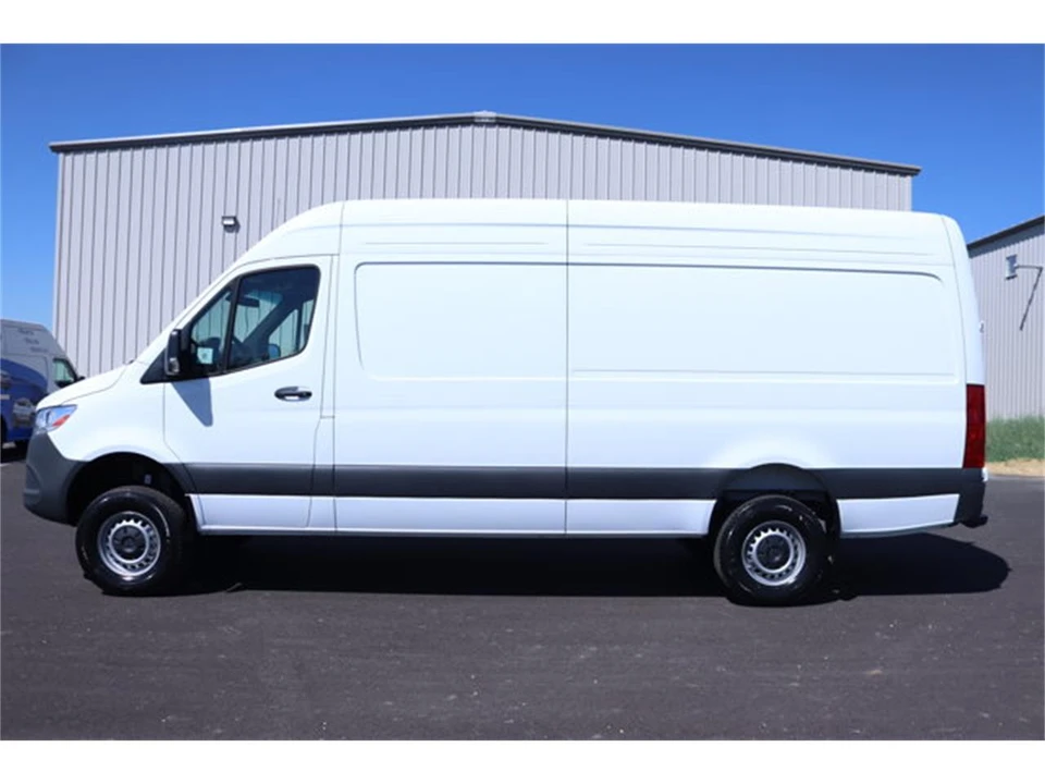 2025 Mercedes-Benz VS30 Sprinter - Image 4 of 31